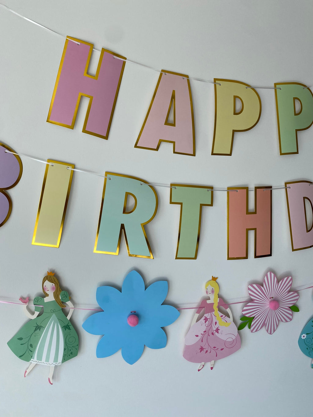 Prinsessen slinger met bloemen en pomp