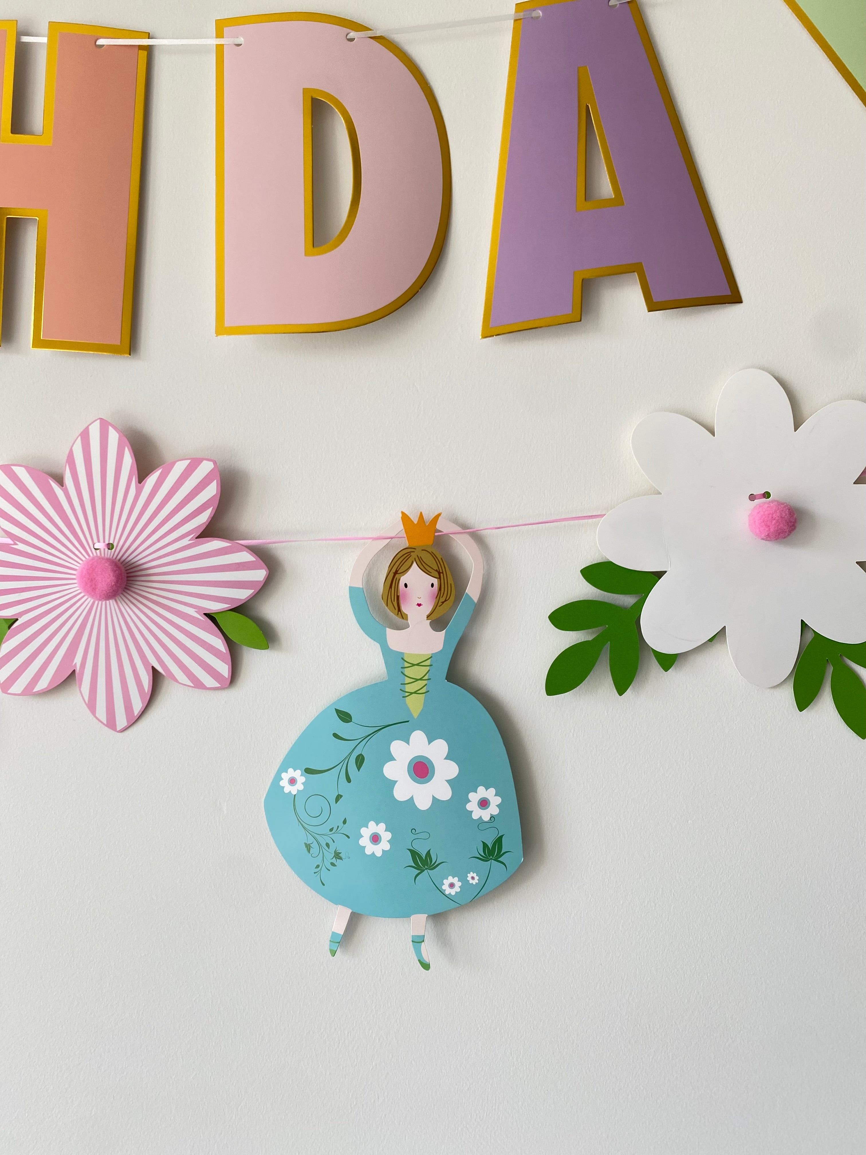 Prinsessen slinger met bloemen en pomp